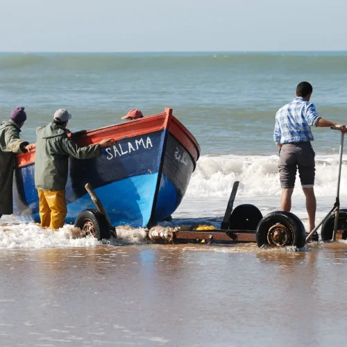 Fischer mit Boot, in der Nähe von Essaouira