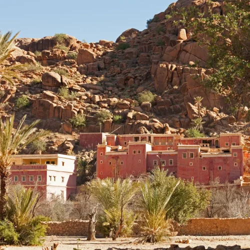 Dorf in der Nähe von Tafraout, Anti-Atlas-Gebirge im Süden Marokkos.