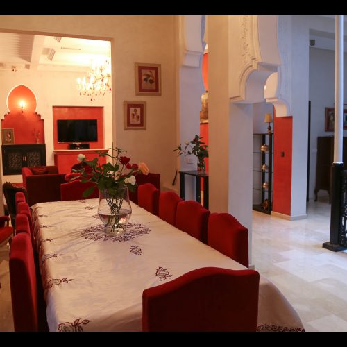 Esstisch im Dar Soran, Tanger